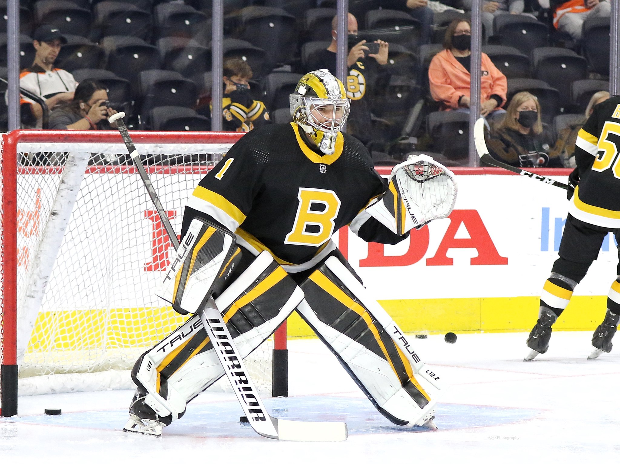 Bruins' Jeremy Swayman gets his award, Trent Frederic settles