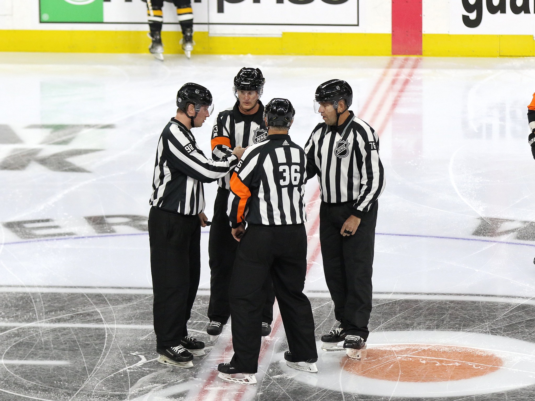 Detroit Red Wings on hot-mic NHL ref: Officials do really good job