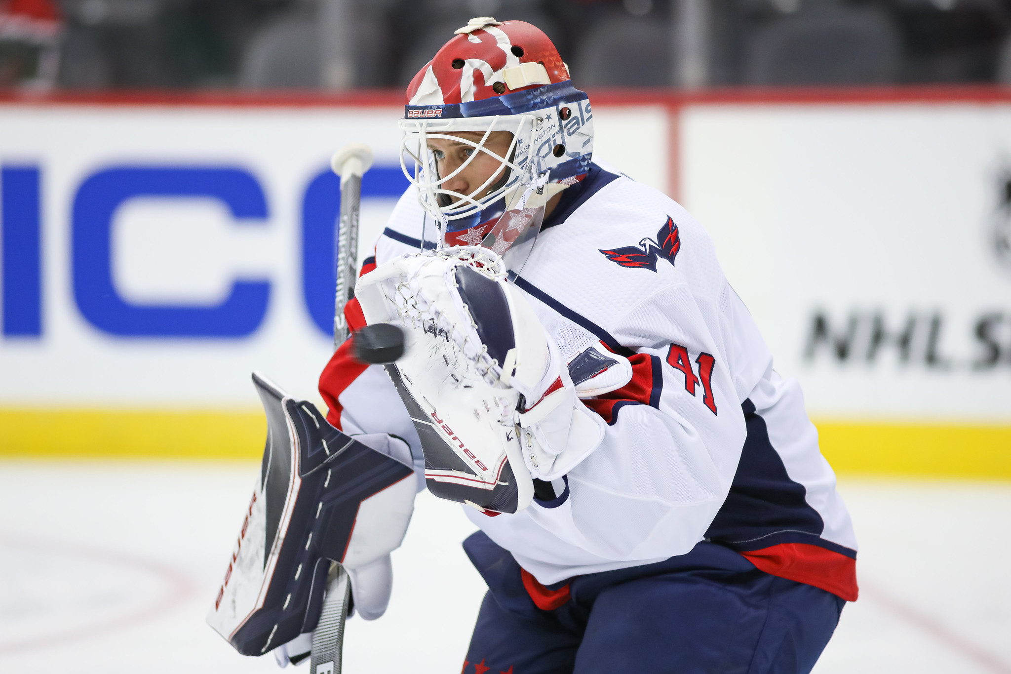 New Jersey Devils acquire goalie Vitek Vanecek in trade with Washington  Capitals - ESPN