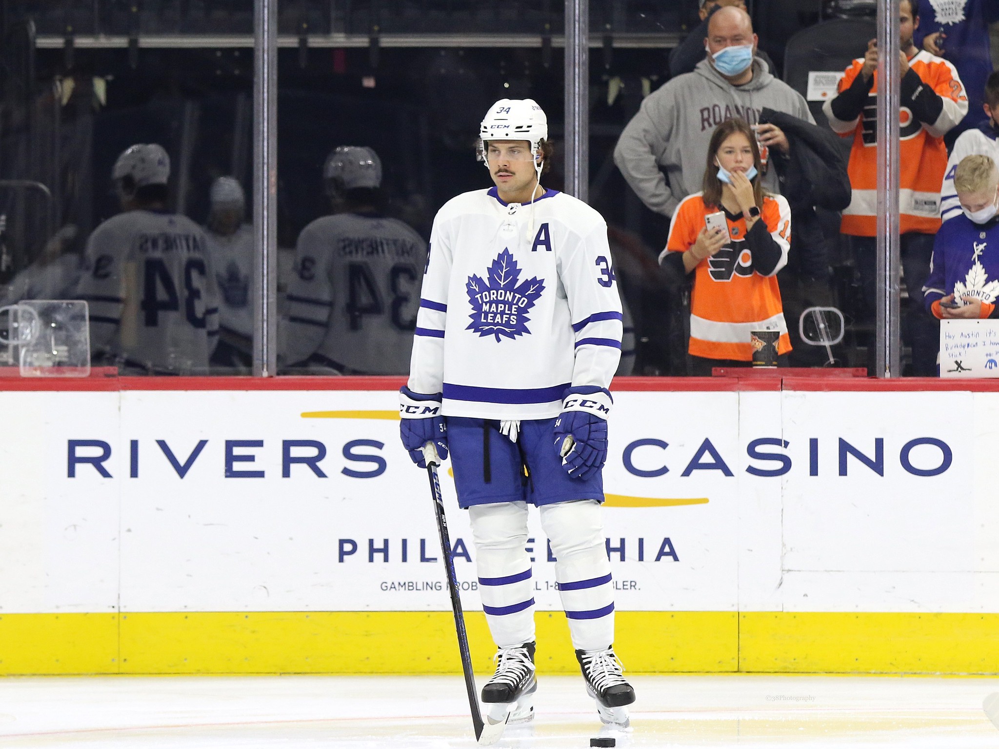 William Nylander, Maple Leafs fend off Flyers - The Rink Live   Comprehensive coverage of youth, junior, high school and college hockey