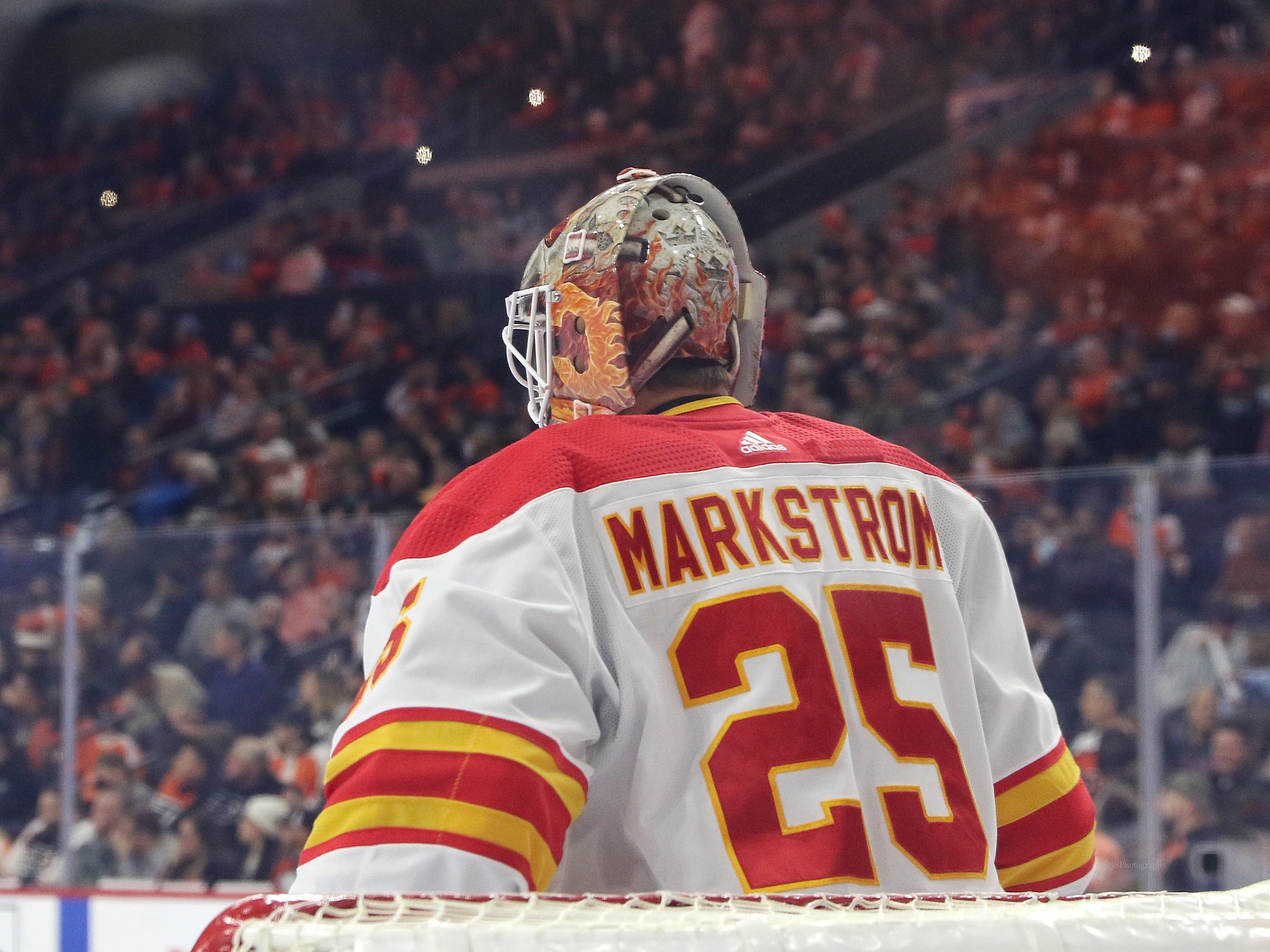 Markstrom's new Flames goalie gear is triggering Canucks fans