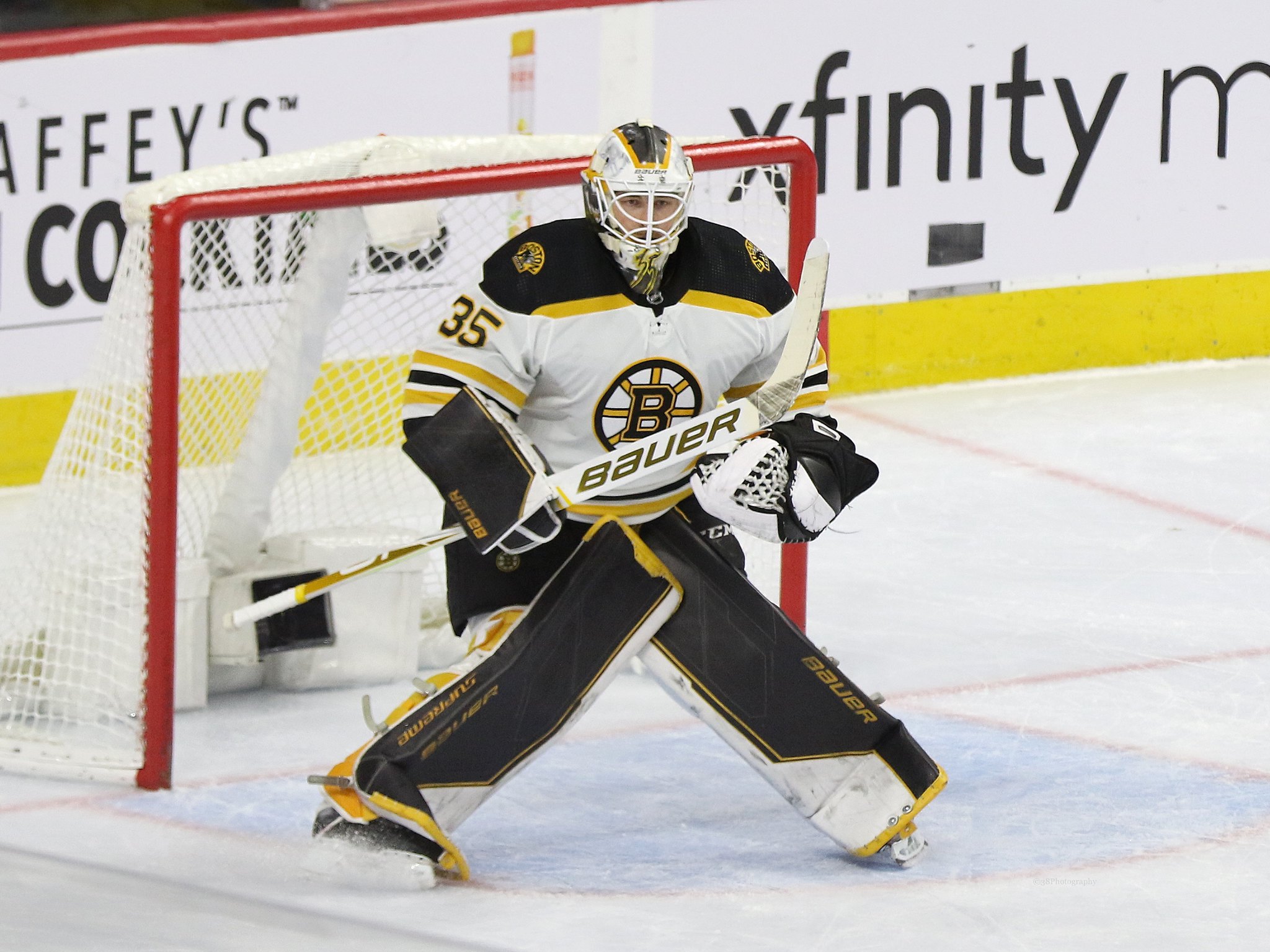 Bruins goalie Linus Ullmark scores goal against Canucks