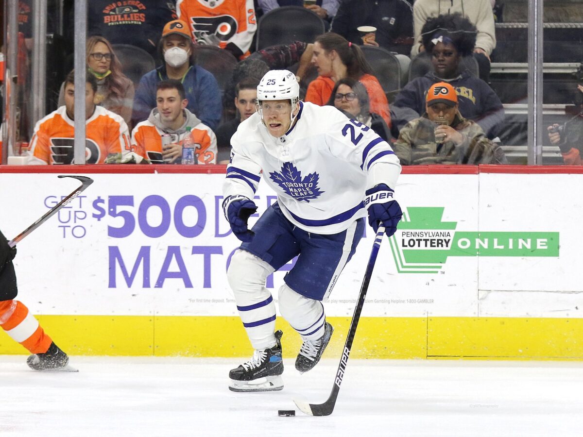 Ondrej Kase Toronto Maple Leafs-Fantasy Hockey Week 11: Top 10 Waiver Wire Pickups