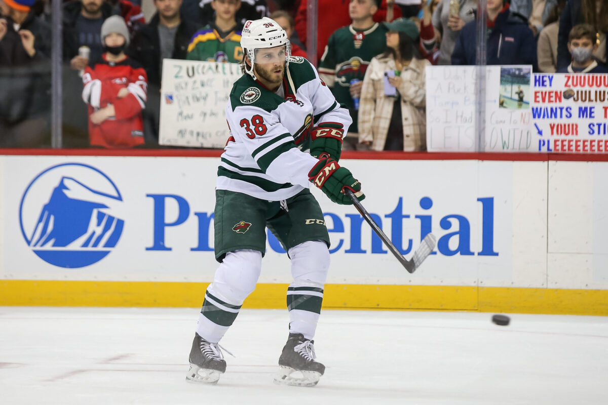 Ryan Hartman Minnesota Wild-Wild's Eriksson Ek & Hartman Succeed in  Wins Over Blackhawks