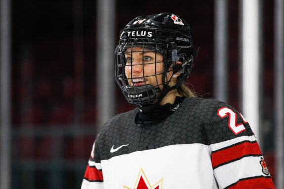 Natalie Spooner Team Canada