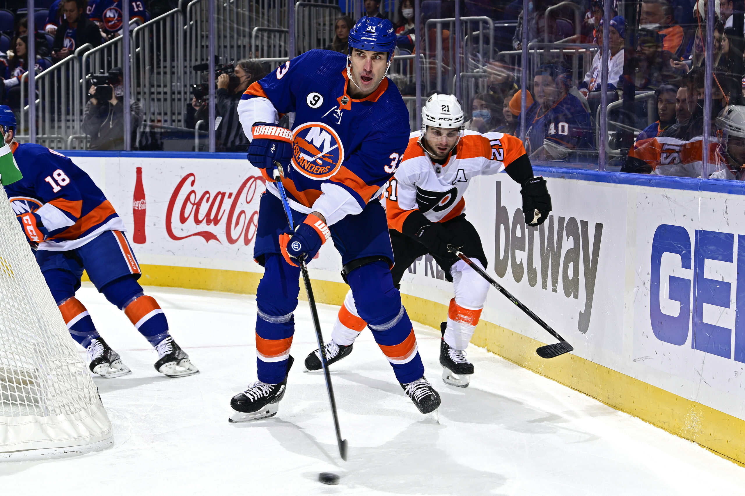 Zdeno Chara's Impact Goes Beyond Stats for the Islanders 