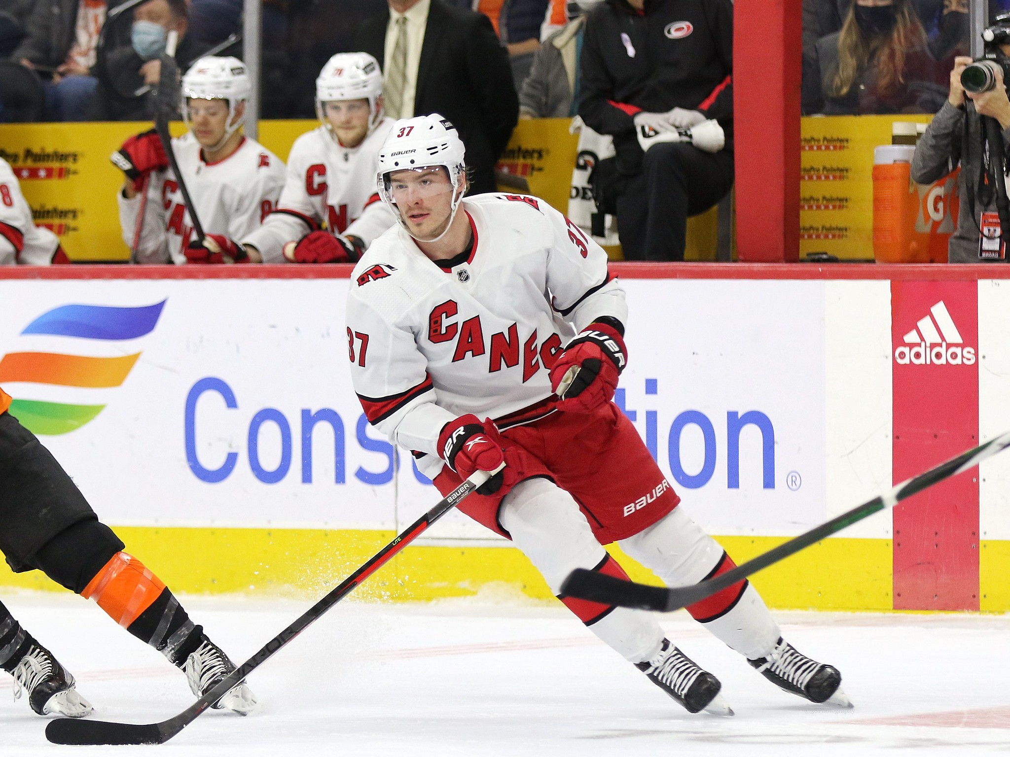 Hurricanes should sign Andrei Svechnikov to contract extension as