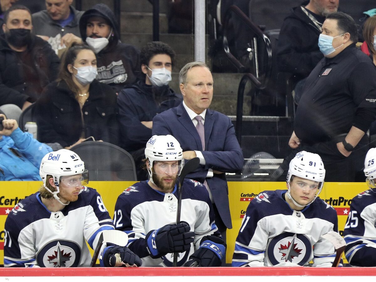 Dave Lowry head coach of the Winnipeg Jets