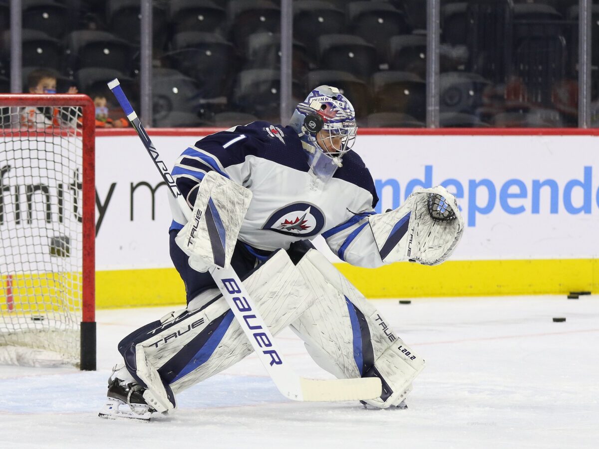 Eric Comrie Winnipeg Jets