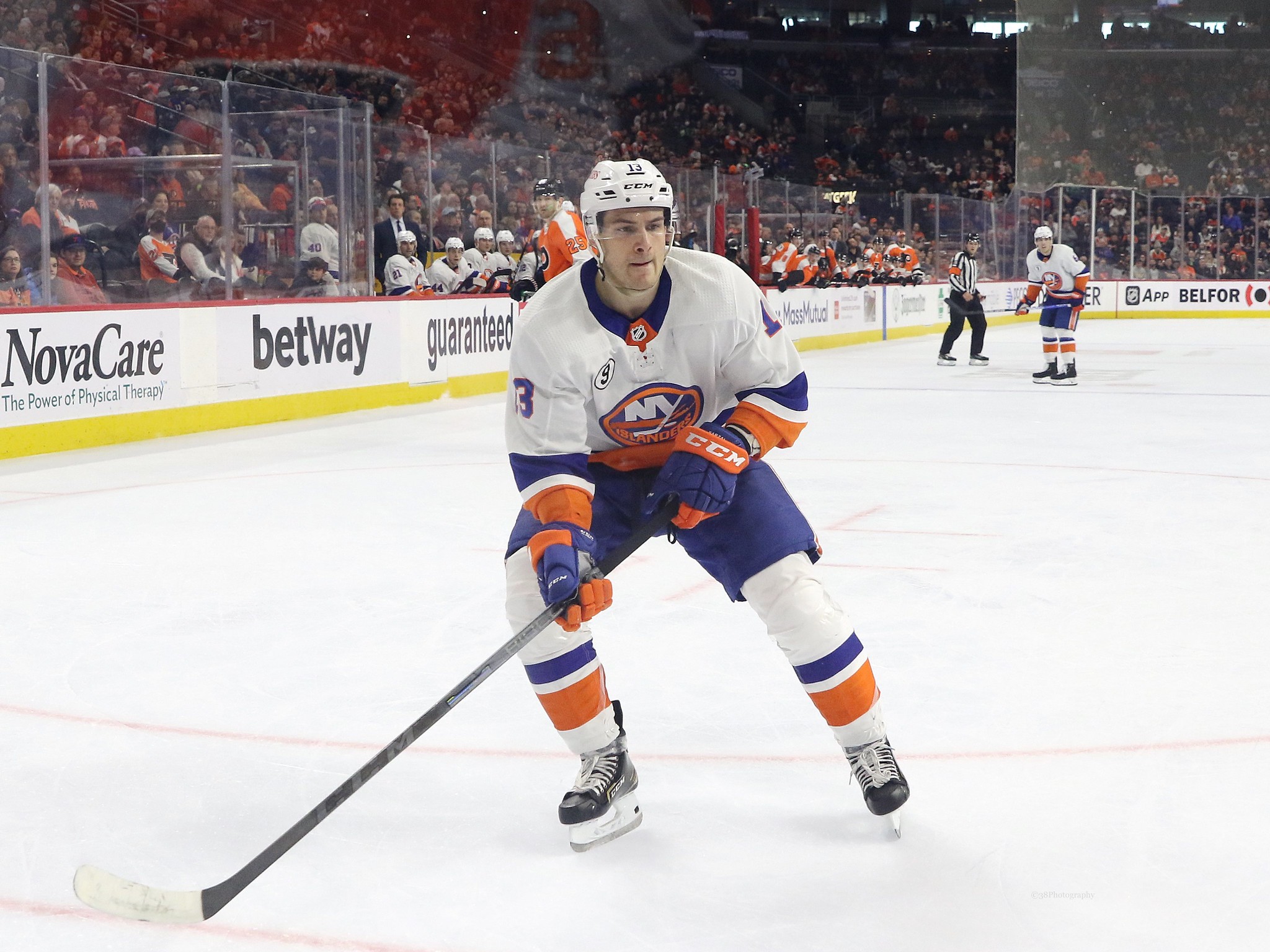 Rosner] Islanders' Mat Barzal after being asked about Parise: “Zach if  you're watching, get back here.” : r/hockey