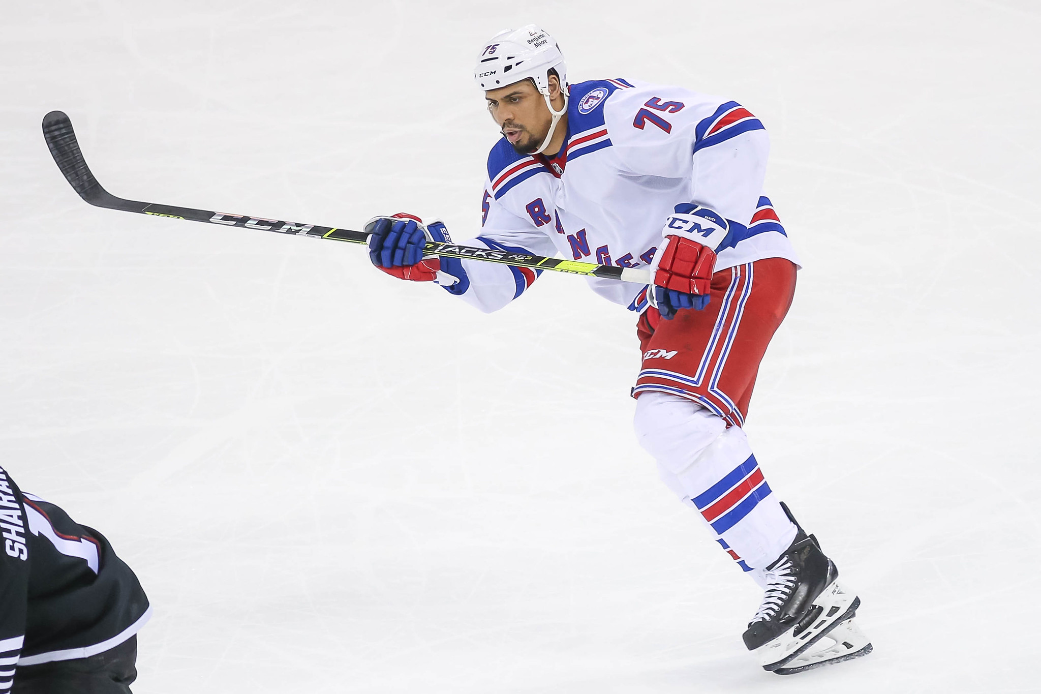 Rangers trade Ryan Reaves to Wild for 5th-round pick in 2025