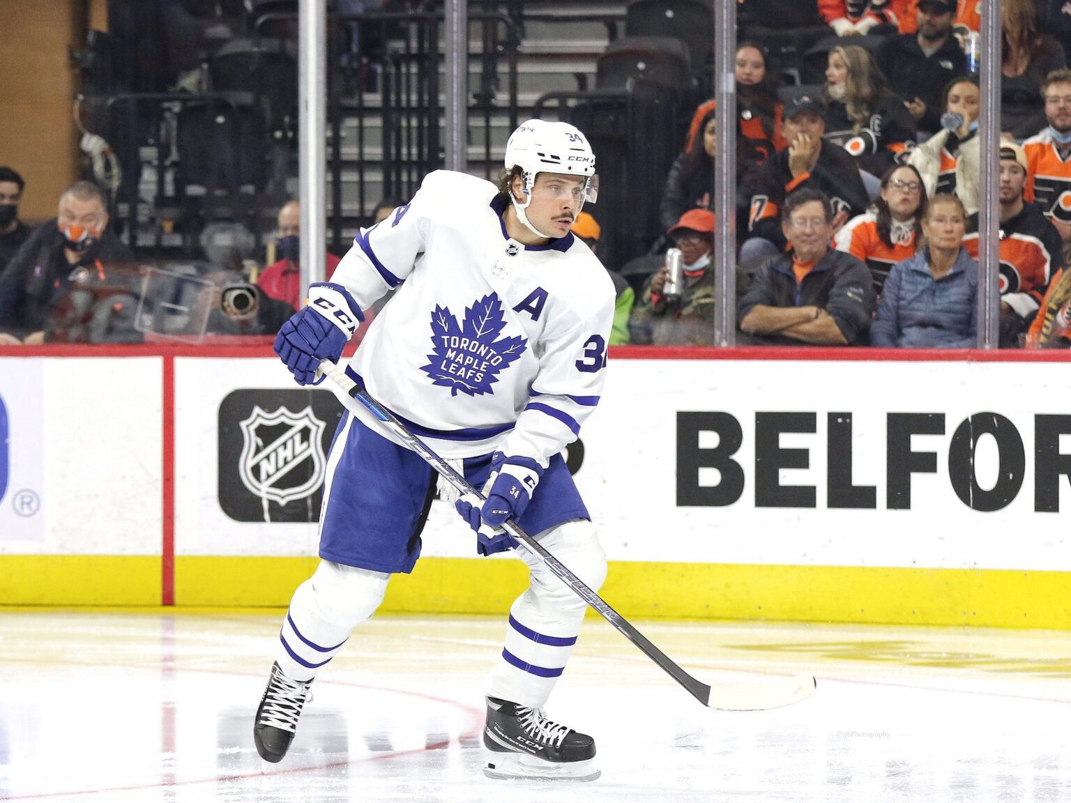 Auston Matthews Smiling During Scrums: What Does It Mean?