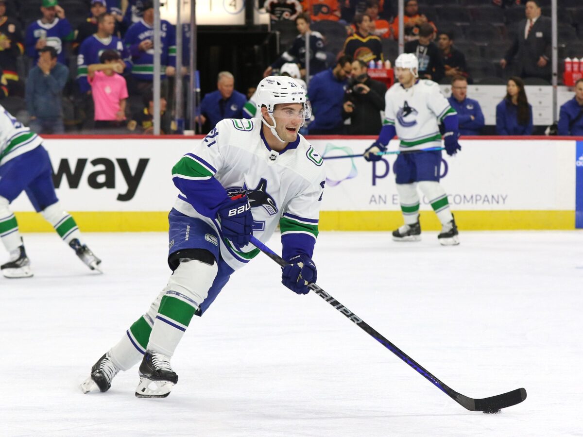 Nils Hoglander Vancouver Canucks