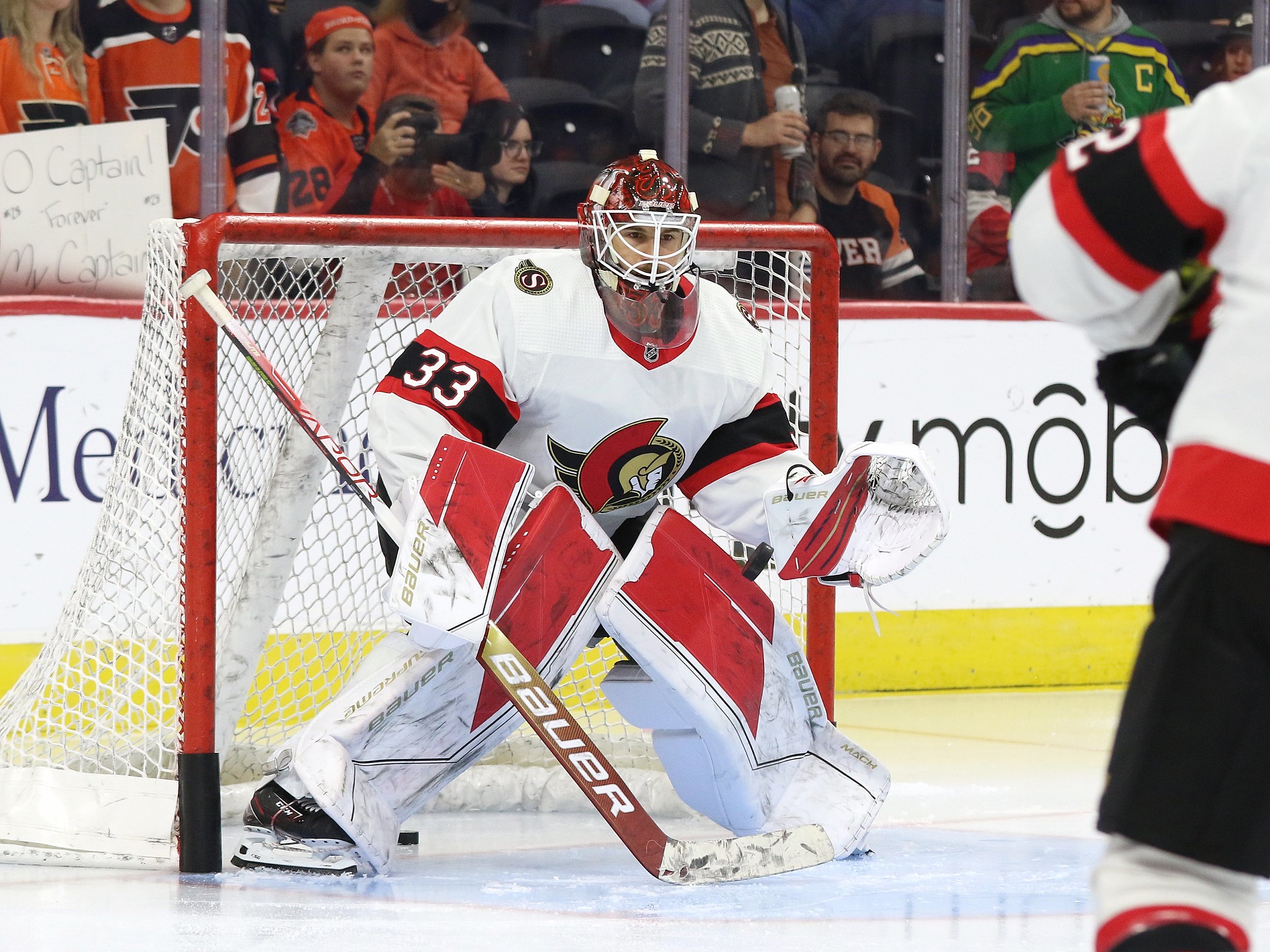 Talbot makes 32 saves to post 1st shutout with Senators in win over