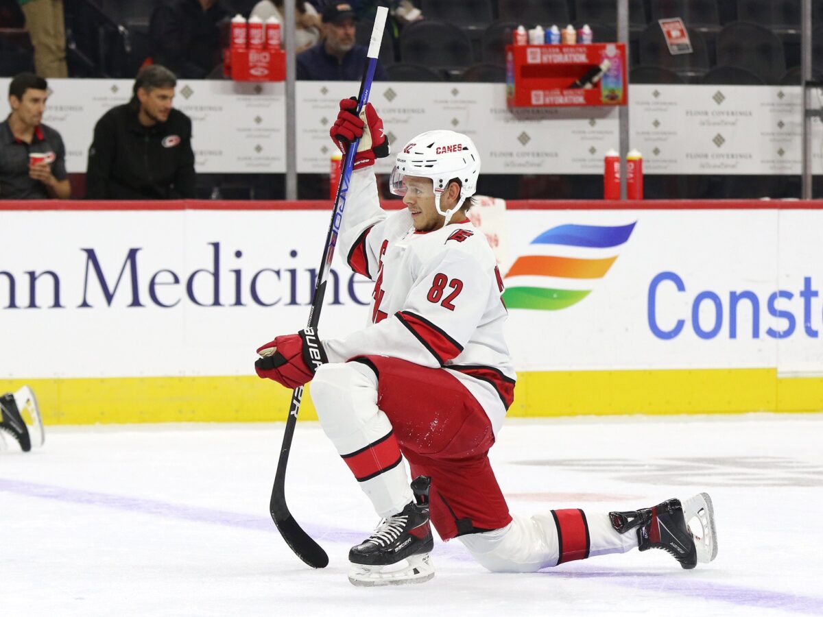 Jesperi Kotkaniemi Carolina Hurricanes