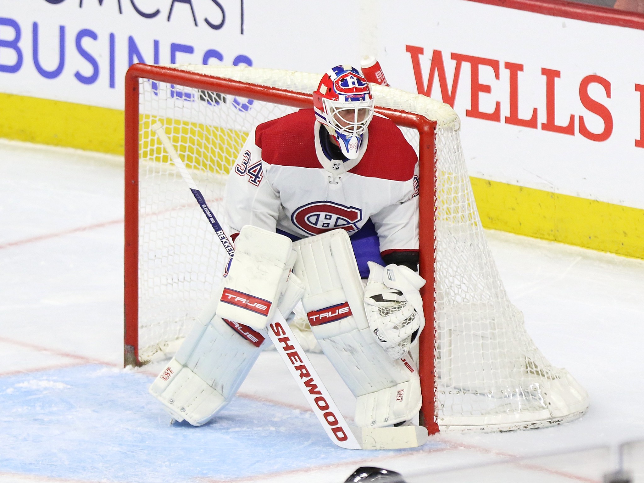 Montreal Canadiens sign goaltender Montembeault to three-year extension