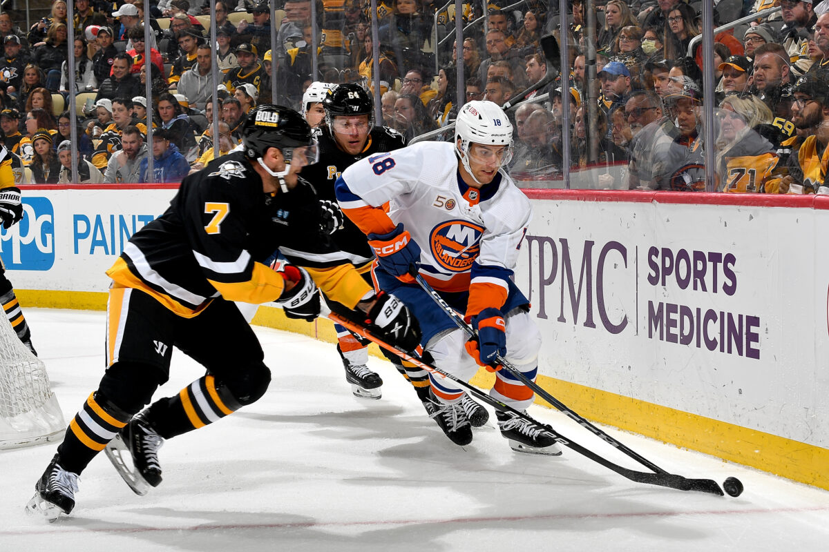 Pierre Engvall New York Islanders Dmitry Kulikov Pittsburgh Penguins