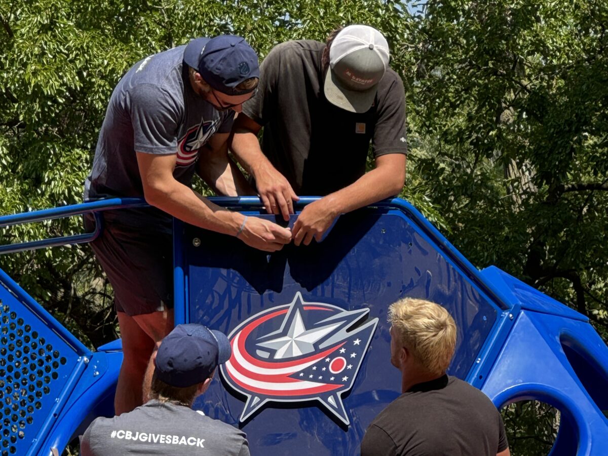 Columbus Blue Jacketsan Kuraly, Daniil Tarasov