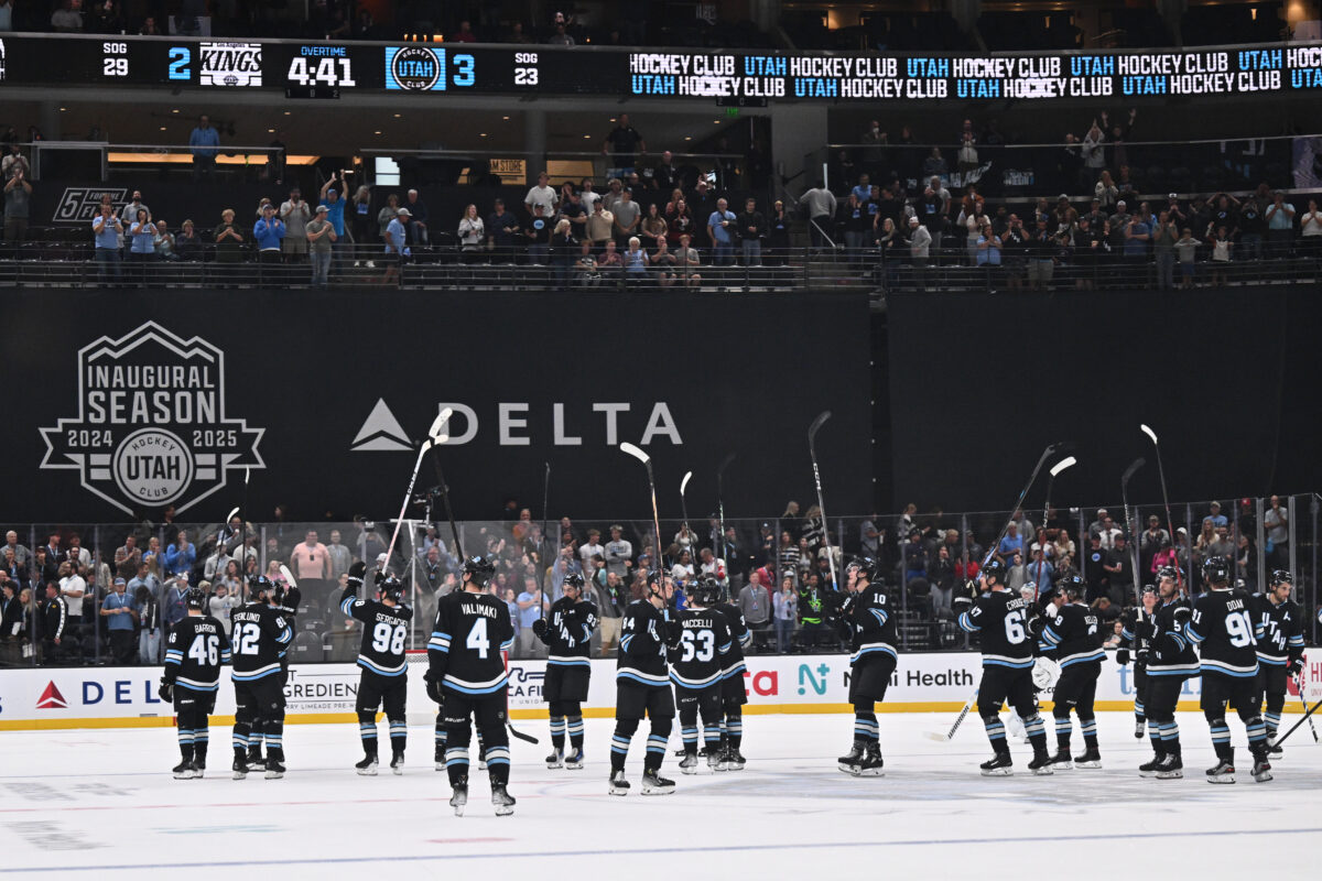 Utah Hockey Club salutes Crowd Delter center