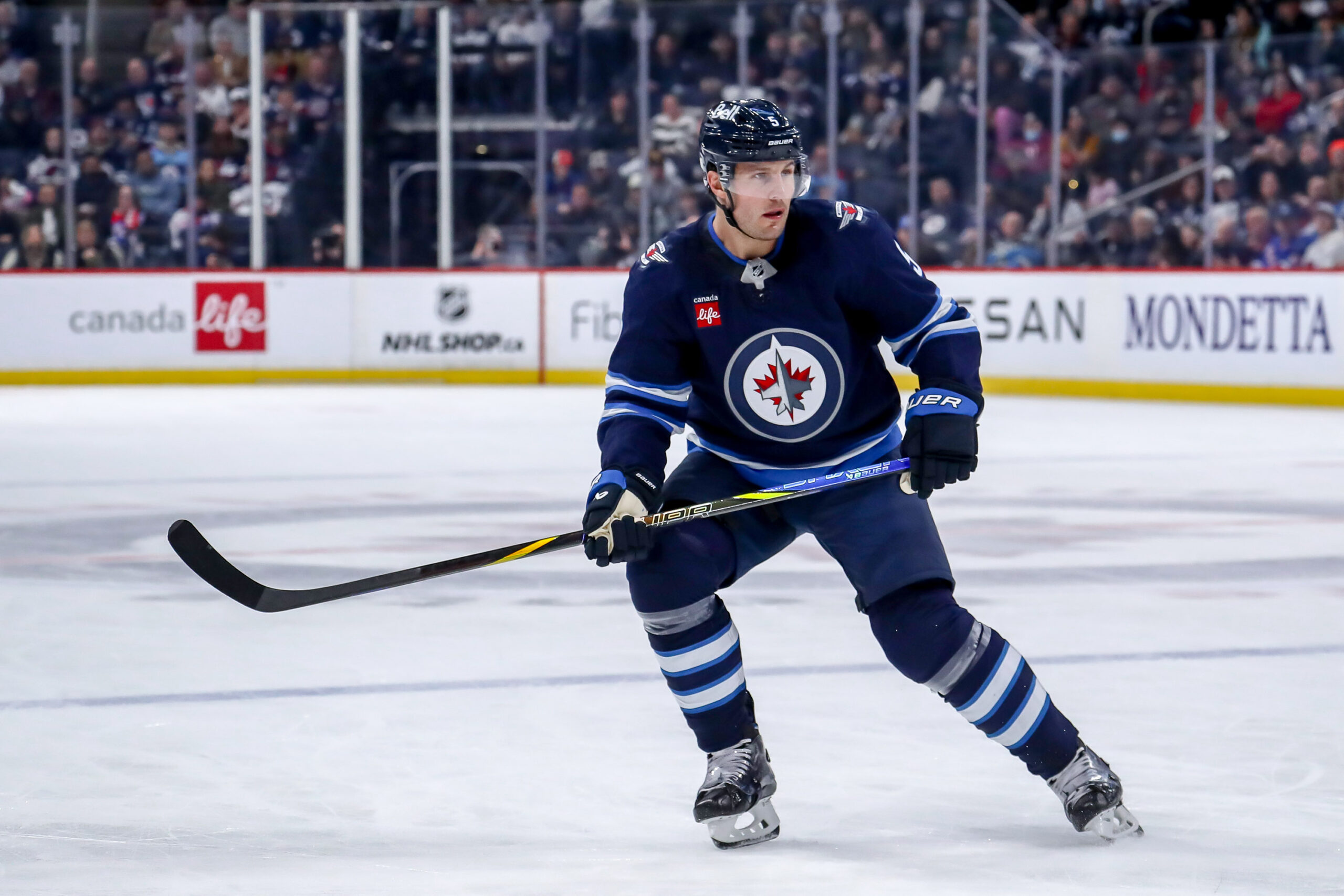 Luke Schenn Immediately Having Big Impact on Jets’ Blue Line After Trade Deadline