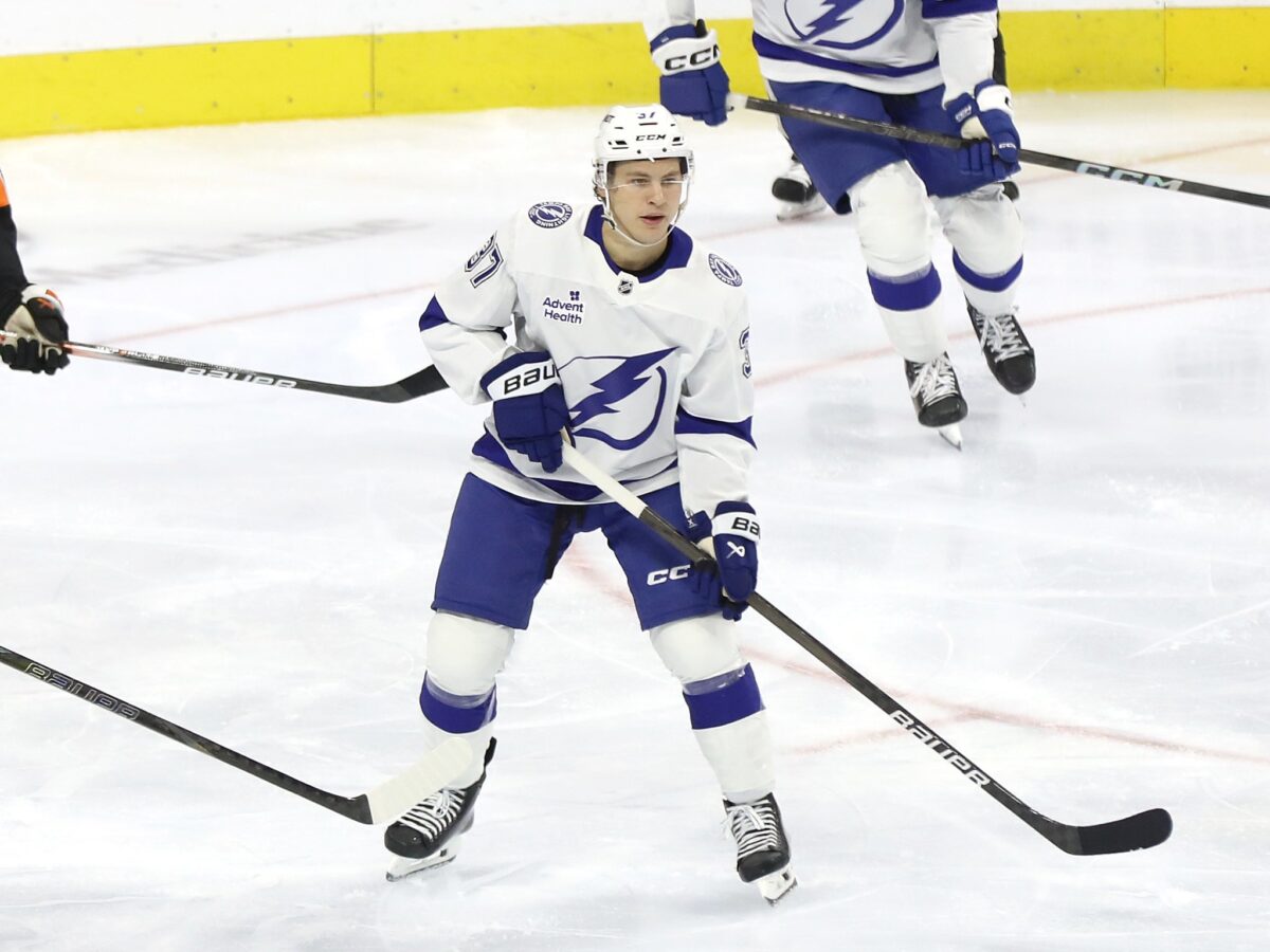 Yanni Gourde Tampa Bay Lightning