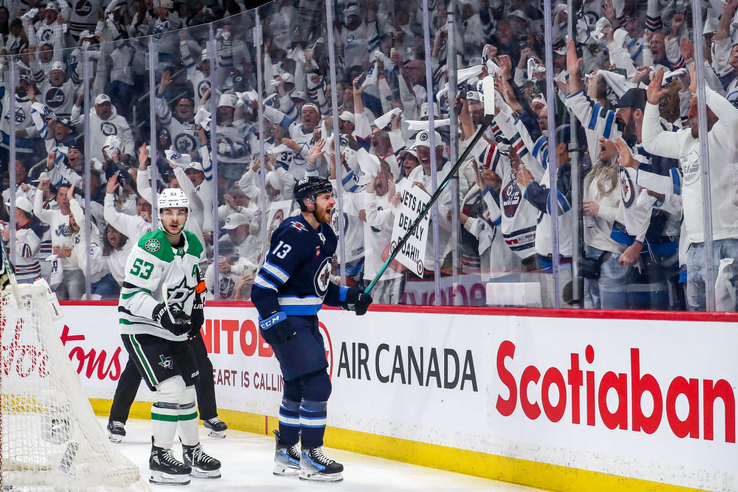 4 Takeaways From Jets’ 4-0 Game 2 Win Over Stars