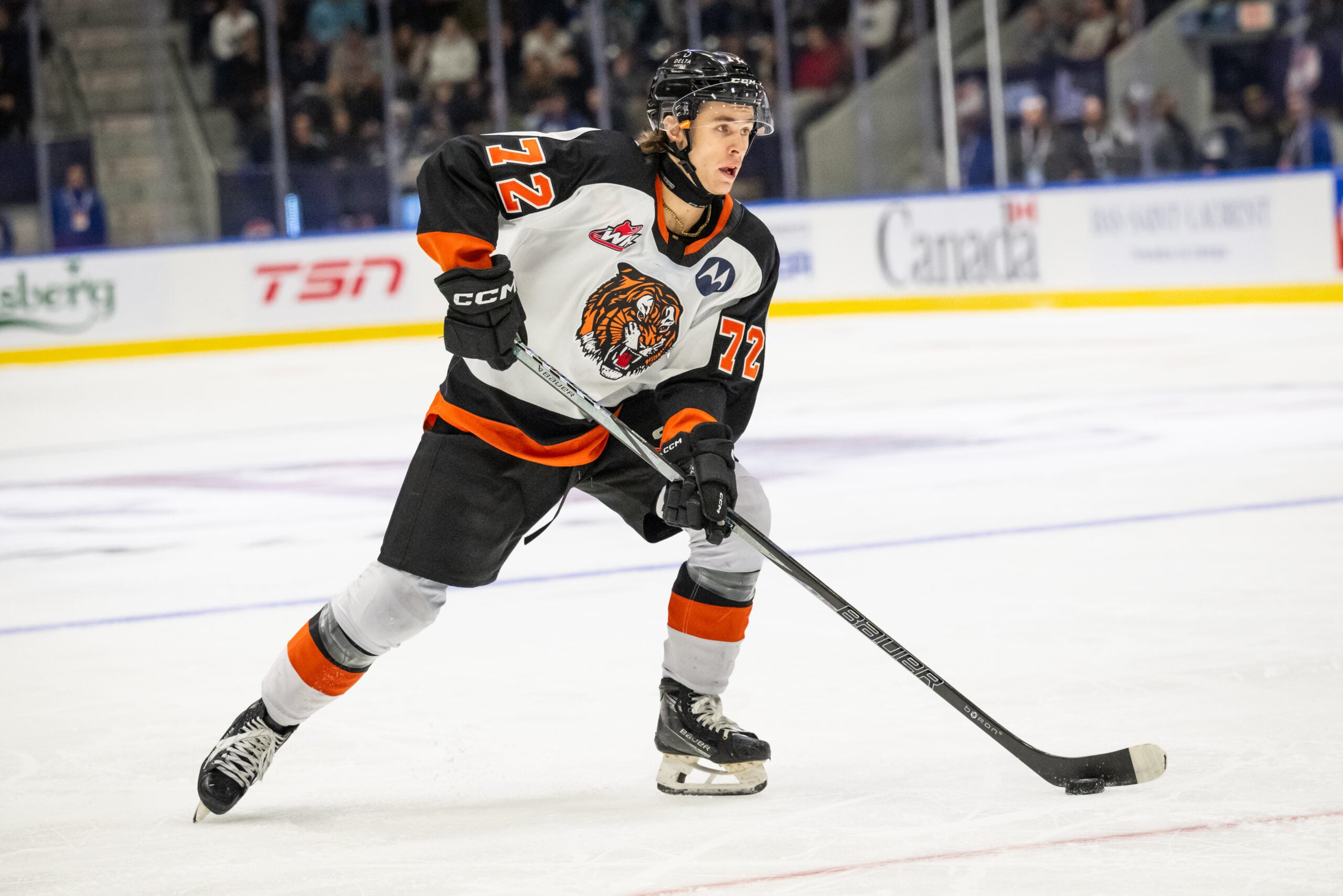 A New Route to the NHL? Gavin McKenna's NCAA Shift Sends a Message ...