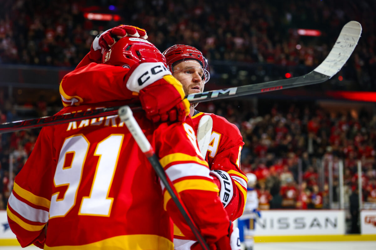 Nazem Kadri Jonathan Huberdeau Calgary Flames