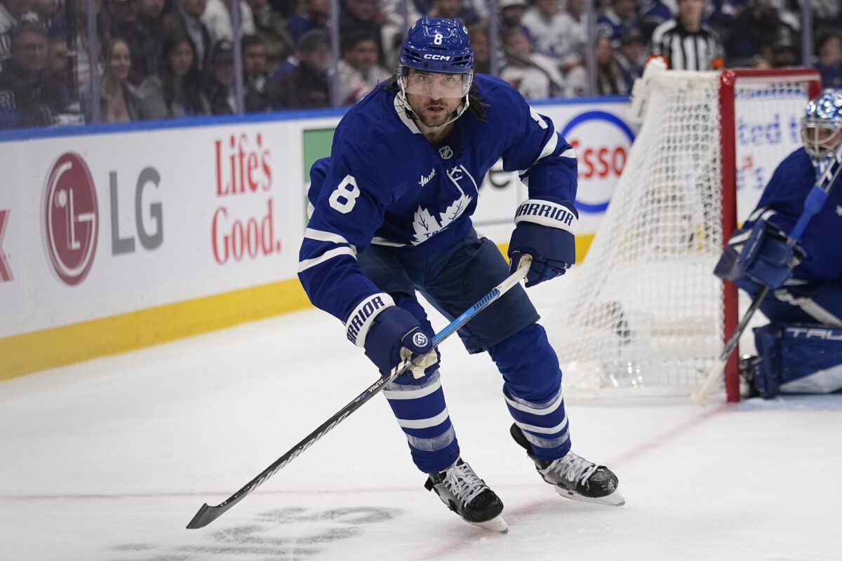 Toronto Maple Leafs Chris Tanev