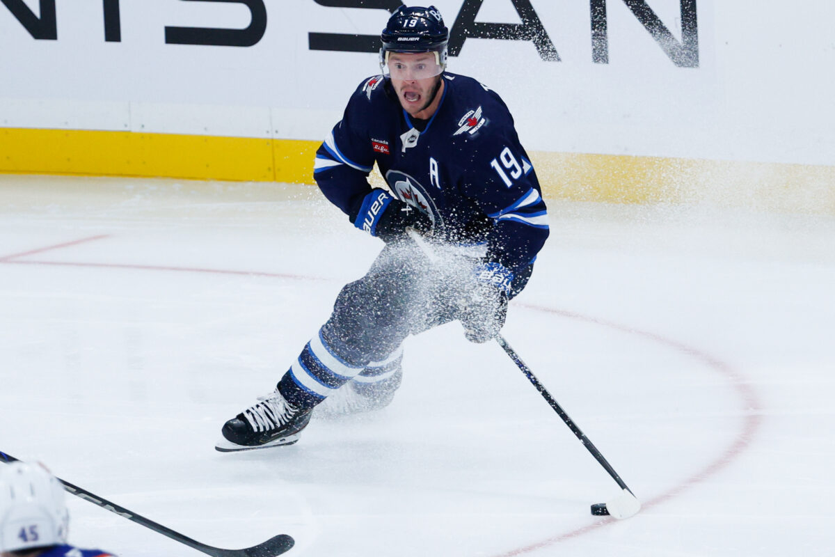 Jonathan Toews Winnipeg Jets