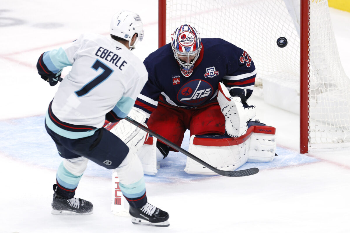 Connor Hellebuyck Winnipeg Jets