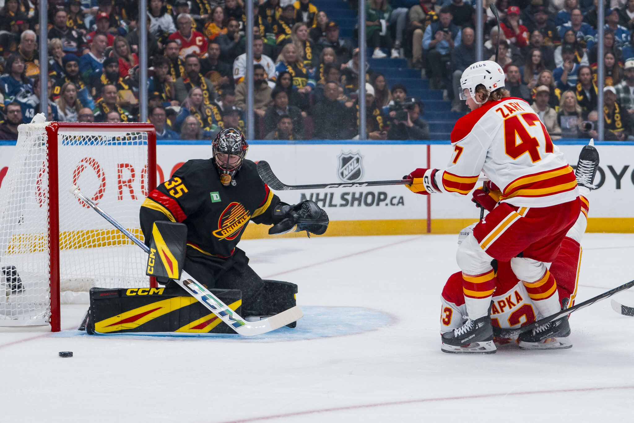 Chytil Demko Lead Canucks To 5 1 Win Over The Flames The Hockey chytil-demko-lead-canucks-to-5-1-win-over-the-flames-the-hockey